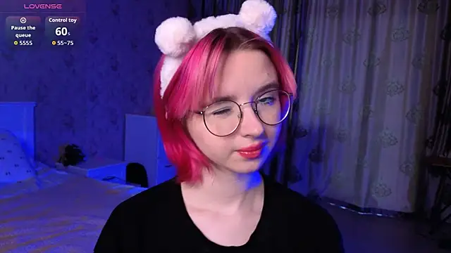 Nora Failure online show from 09-21-25, 03:08