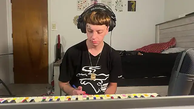 Snapshot of twentywithafelonyy chatting on 09-15-25, 05:40 twentywithafelonyy online show from 09-15-25, 05:40