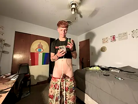 Snapshot of twentywithafelonyy chatting on 10-19-25, 05:19 twentywithafelonyy online show from 10-19-25, 05:19