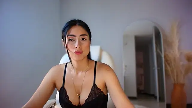 auroracaruso11 online show from 11-09-25, 09:02