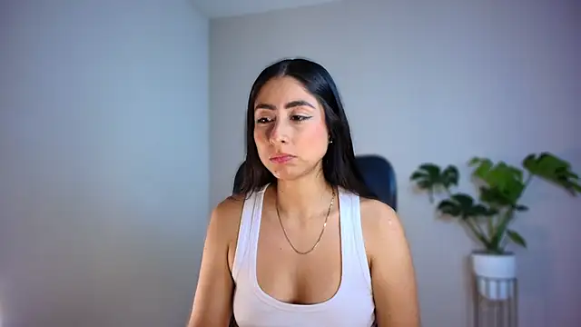 Snapshot of auroracaruso11 chatting on 01-15-26, 08:34 auroracaruso11 online show from 01-15-26, 08:34