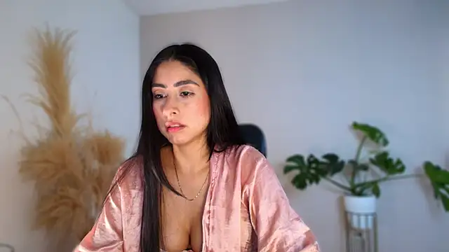 auroracaruso11 online show from 04-14-26, 06:36