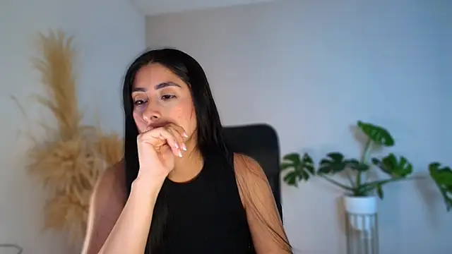 auroracaruso11 online show from 04-16-26, 09:39