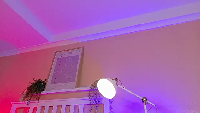 ParisFox  online show from 02-28-26, 08:32