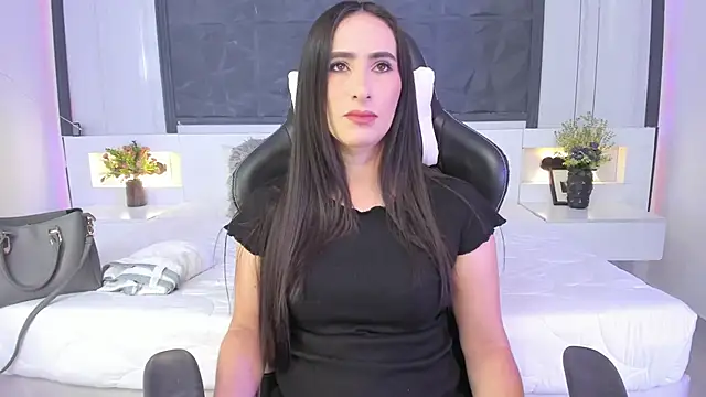 SaraGomez1 online show from 09-29-25, 02:00