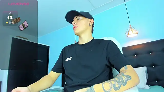 Lobo 17  online show from 12-23-25, 03:37