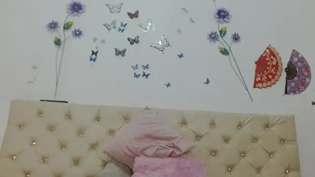 Snapshot of marlymilf6 chatting on 03-11-26, 02:06 marlymilf6 online show from 03-11-26, 02:06