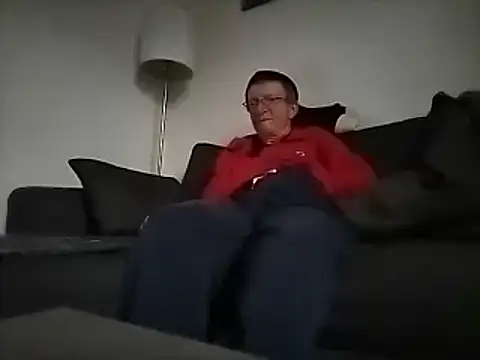 Snapshot of naturiste974 chatting on 01-16-25, 04:39 naturiste974 online show from 01-16-25, 04:39