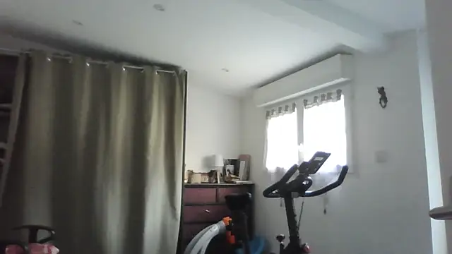 Snapshot of naturiste974 chatting on 05-11-26, 05:35 naturiste974 online show from 05-11-26, 05:35