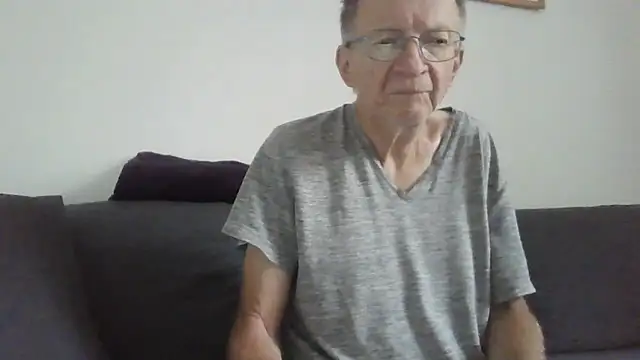 Snapshot of naturiste974 chatting on 06-01-26, 05:20 naturiste974 online show from 06-01-26, 05:20