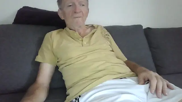 Snapshot of naturiste974 chatting on 06-02-26, 04:09 naturiste974 online show from 06-02-26, 04:09