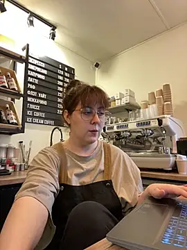 cinnabon  online show from 11-08-25, 08:25