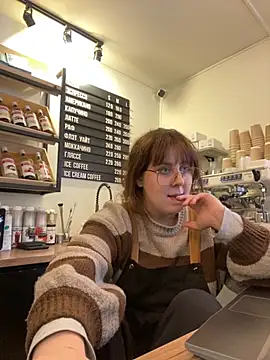 cinnabon  online show from 11-19-25, 11:32