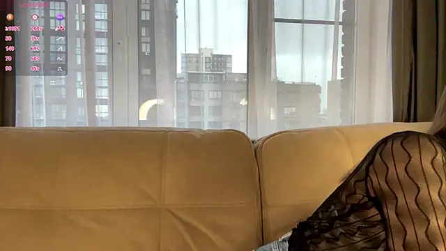 LindaFarmer online show from 11-27-25, 04:36