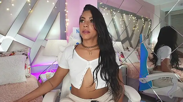 Amber villalobos  online show from 02-03-25, 08:35