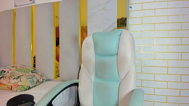 Lia Ashley online show from 11-28-25, 06:21