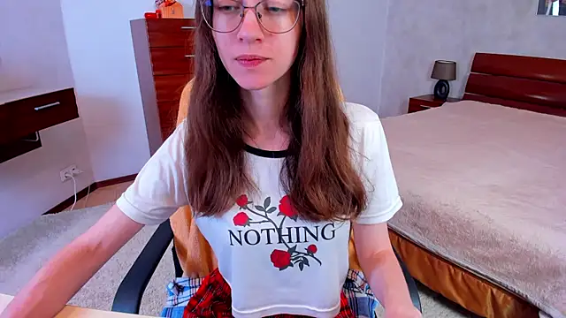 Pantyhose Mila online show from 02-10-26, 08:46