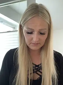 Snapshot of MaryVanilly chatting on 06-16-26, 05:15 MaryVanilly online show from 06-16-26, 05:15