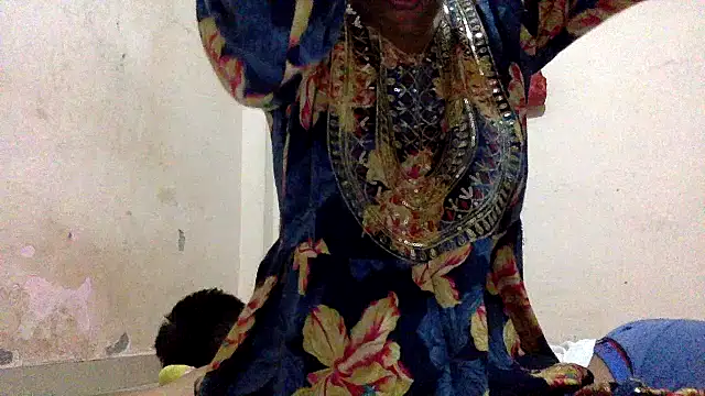 Snapshot of Shalu79 chatting on 07-14-26, 06:24 Shalu79 online show from 07-14-26, 06:24