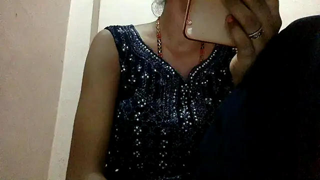 Snapshot of Shalu79 chatting on 07-15-26, 03:50 Shalu79 online show from 07-15-26, 03:50