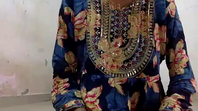 Snapshot of Shalu79 chatting on 07-18-26, 10:30 Shalu79 online show from 07-18-26, 10:30