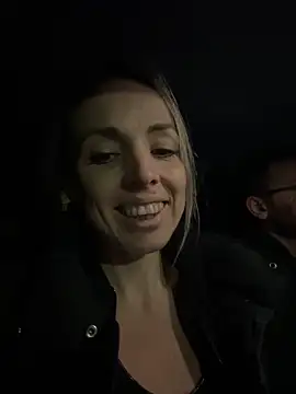 Snapshot of Annelibre chatting on 01-04-25, 06:09 Annelibre online show from 01-04-25, 06:09