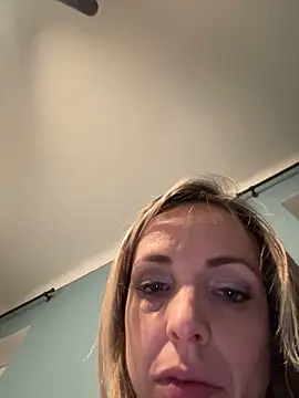 Snapshot of Annelibre chatting on 01-31-25, 08:54 Annelibre online show from 01-31-25, 08:54