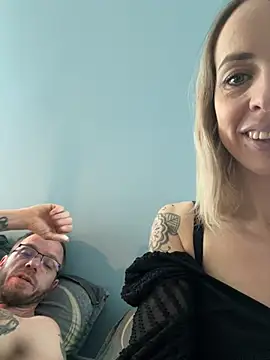 Snapshot of Annelibre chatting on 03-02-25, 07:10 Annelibre online show from 03-02-25, 07:10