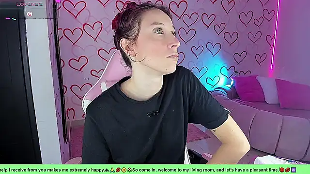 Snapshot of danny_s22 chatting on 04-24-26, 01:24 danny s22 online show from 04-24-26, 01:24