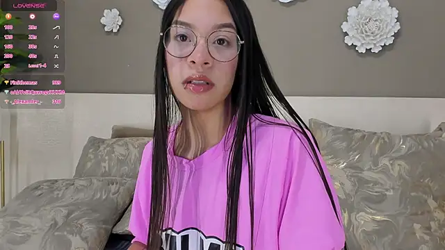 KimHiltton online show from 02-12-25, 09:42