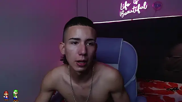 Snapshot of JackSwan18 chatting on 12-05-24, 05:06 JackSwan18 online show from 12-05-24, 05:06