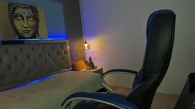 Snapshot of JackSwan18 chatting on 11-17-25, 05:08 JackSwan18 online show from 11-17-25, 05:08