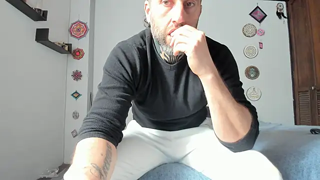 Snapshot of Antoniohot2024 chatting on 01-04-25, 09:52 Antoniohot2024 online show from 01-04-25, 09:52