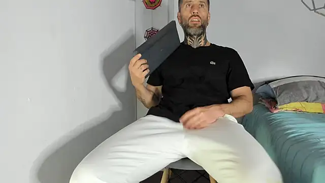 Snapshot of Antoniohot2024 chatting on 02-25-25, 03:16 Antoniohot2024 online show from 02-25-25, 03:16