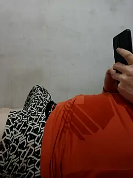 Snapshot of mohnis76 chatting on 04-02-26, 12:58 mohnis76 online show from 04-02-26, 12:58