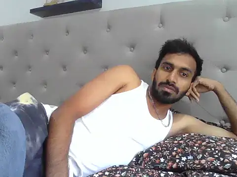 skinny  boy   online show from 11-13-25, 04:06