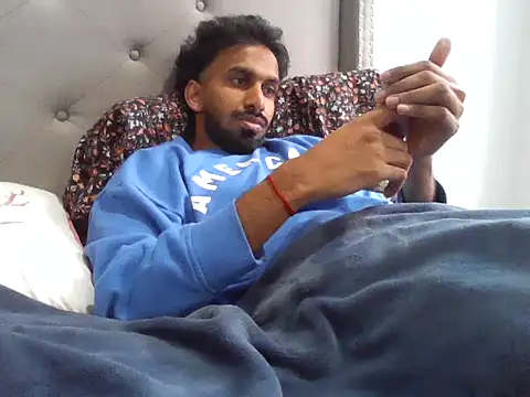 skinny  boy   online show from 03-02-26, 07:21