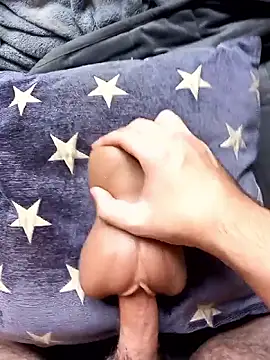 Snapshot of mattarm3122 chatting on 09-12-25, 12:49 mattarm3122 online show from 09-12-25, 12:49