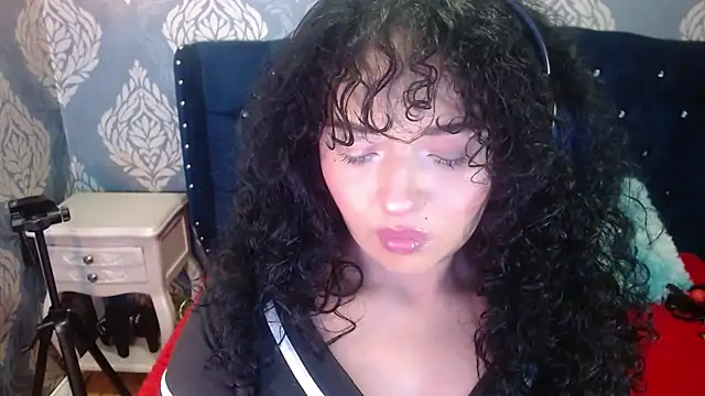 Snapshot of Sofiacowperx chatting on 07-30-26, 03:22 Sofiacowperx online show from 07-30-26, 03:22