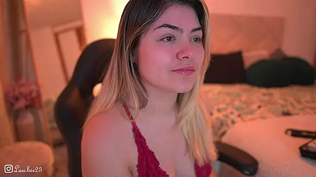 Lau Bee online show from 10-25-25, 06:35