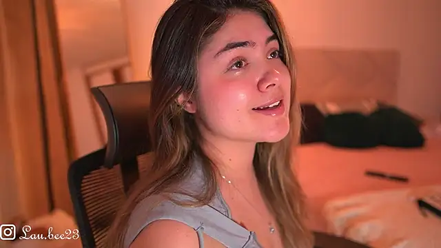 Lau Bee online show from 03-21-26, 04:21