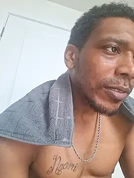 Snapshot of bigboytoy912 chatting on 06-25-26, 05:17 bigboytoy912 online show from 06-25-26, 05:17