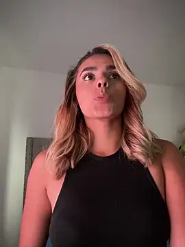 ZoeJohnsoon online show from 03-05-26, 06:59