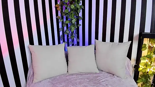 liz goth online show from 01-13-26, 02:44