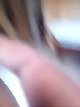 Snapshot of Kinng3 chatting on 10-06-25, 05:32 Kinng3 online show from 10-06-25, 05:32