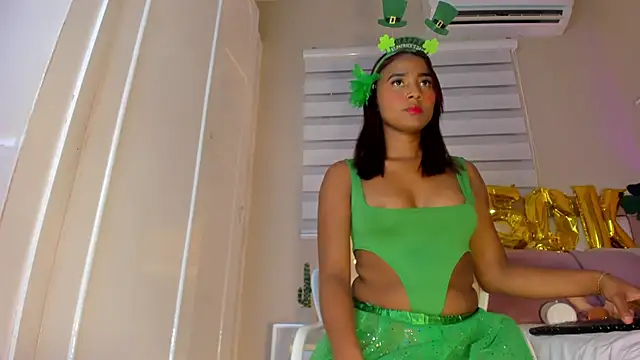 zoe sky  online show from 03-17-25, 11:53