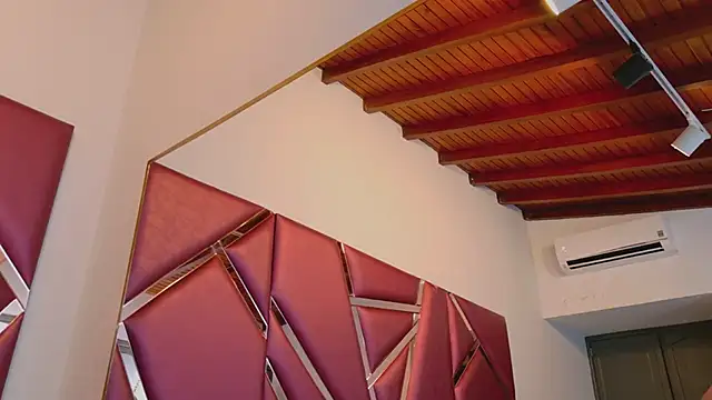 Adel Nesbiit online show from 02-25-25, 10:39