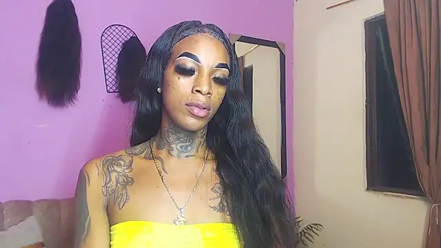 Snapshot of badgirls_cx chatting on 09-19-25, 04:25 badgirls cx online show from 09-19-25, 04:25