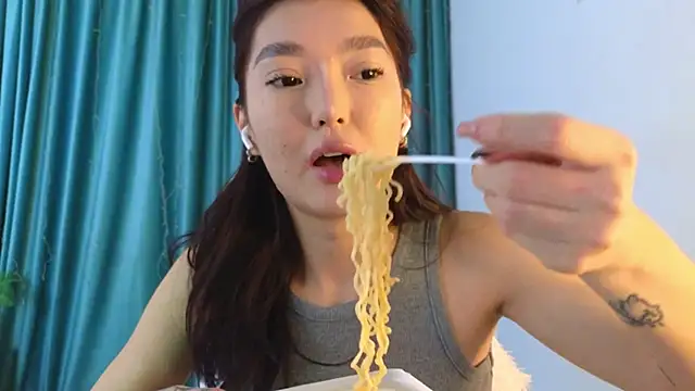 AudreyMell online show from 11-10-25, 02:49