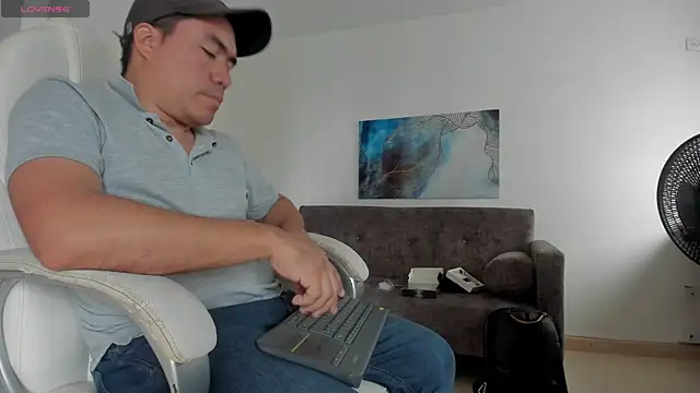 Jhonatan Morales S online show from 02-05-25, 08:04